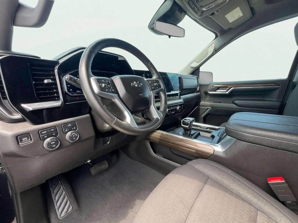 2024 Chevrolet Silverado 1500 LT Trail Boss - Photo 8