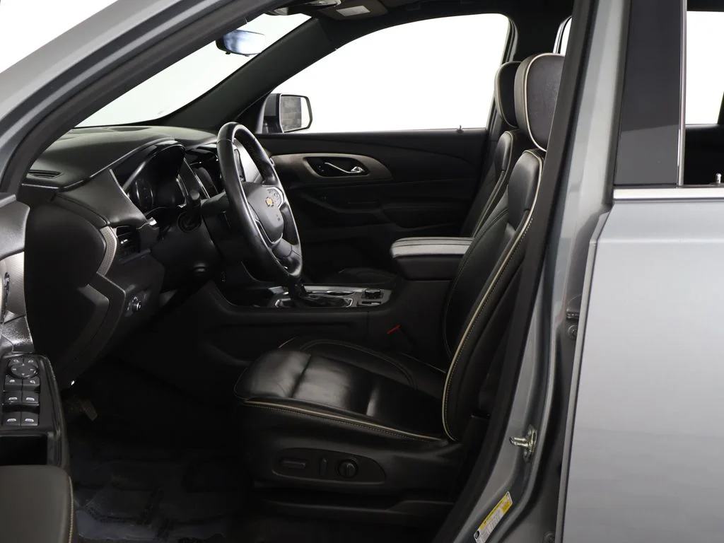 Used 2023 Gray Chevrolet Premier image 32