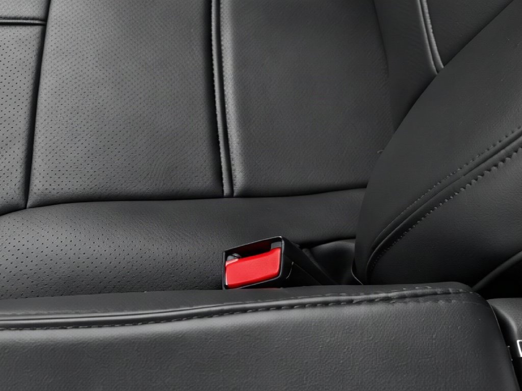Used 2021 Red Ford XL image 16