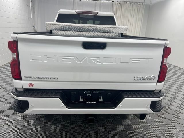 Used 2024 Beige Chevrolet High Country image 7