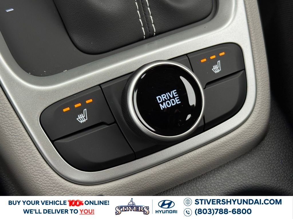 Used 2026 White Hyundai SEL image 29