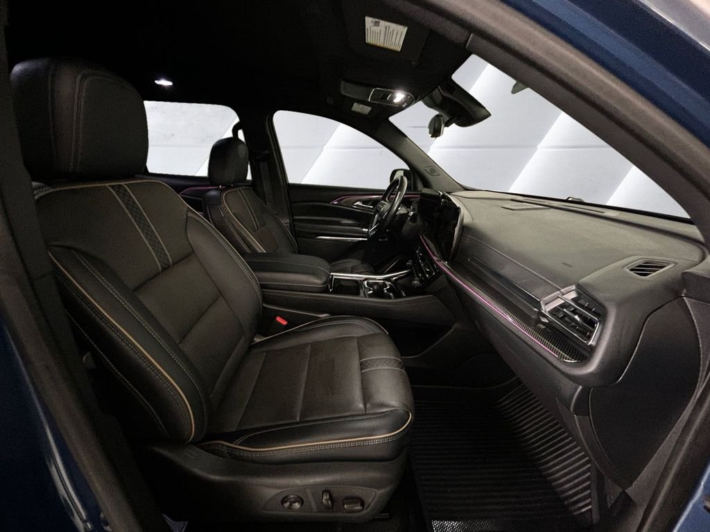 Used 2025 Blue Chevrolet High Country image 13