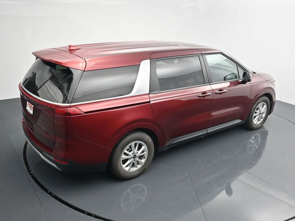 Used 2024 Red Kia LX image 33
