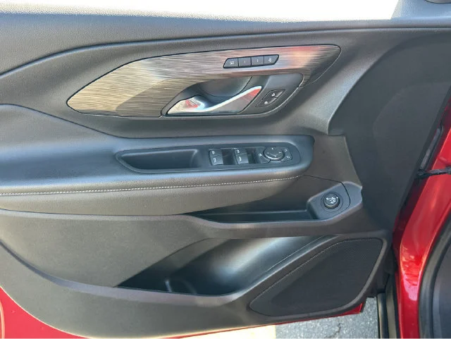 2023 GMC Terrain SLT - Photo 6