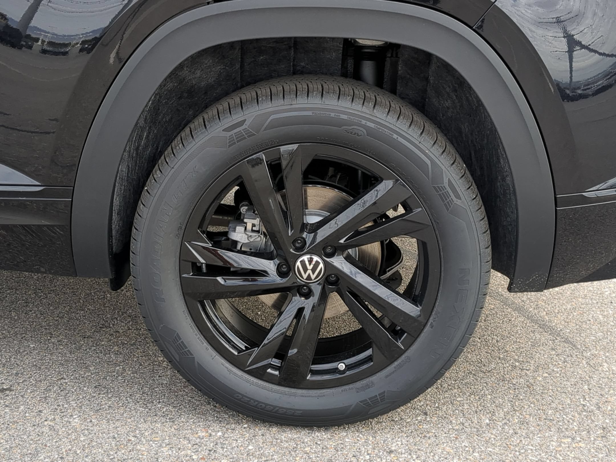New 2026 Deep Black Pearl Volkswagen 2.0T SEL R-Line Black image 16