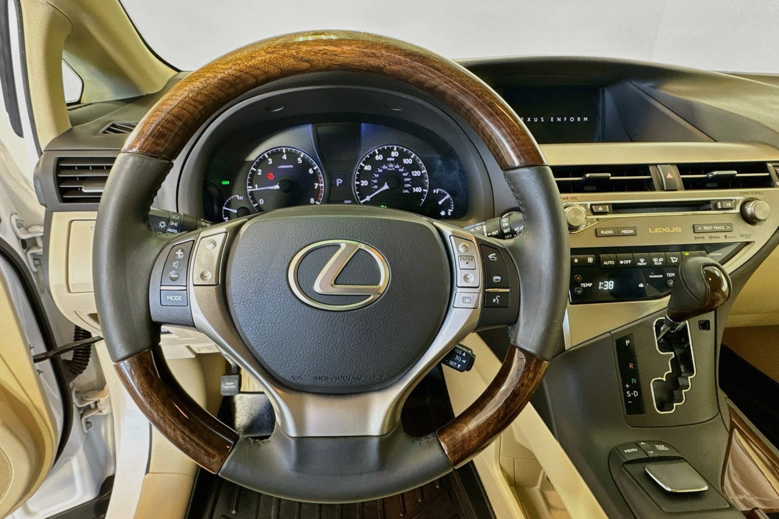 Used 2013 Starfire Pearl Lexus  image 11