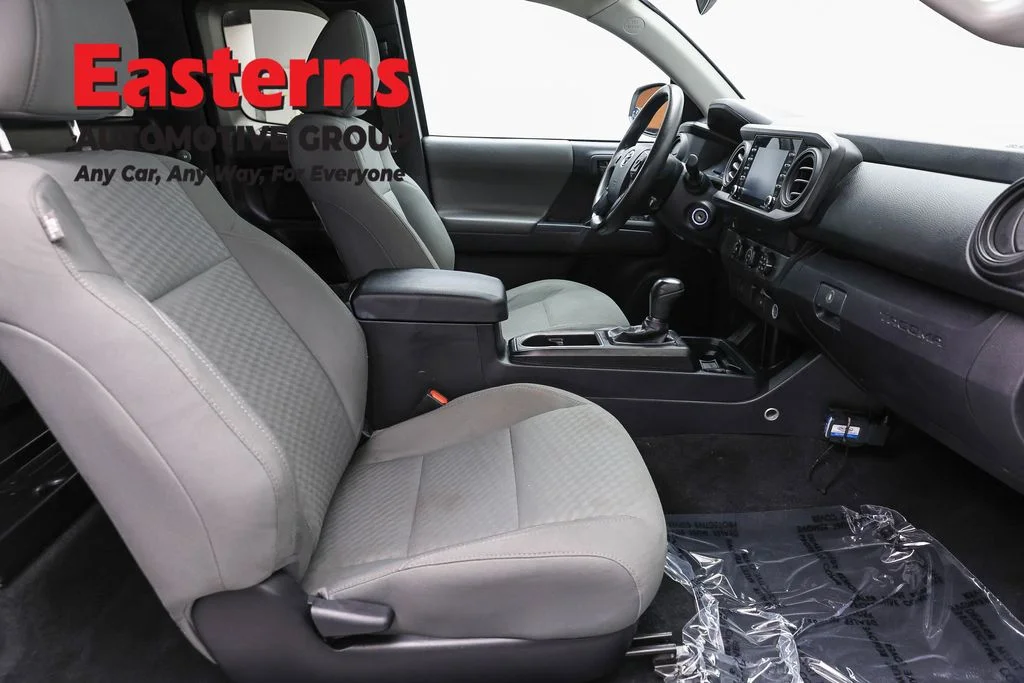 Used 2020 White Toyota SR image 21