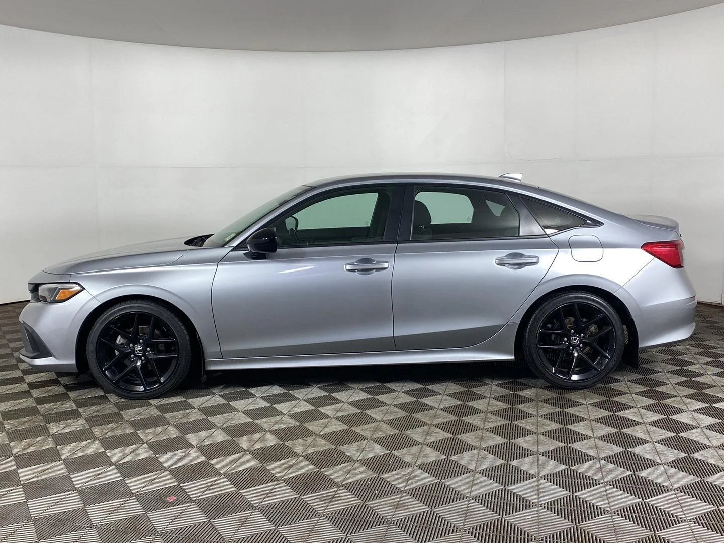 Used 2022 Lunar Silver Metallic Honda Sport image 25
