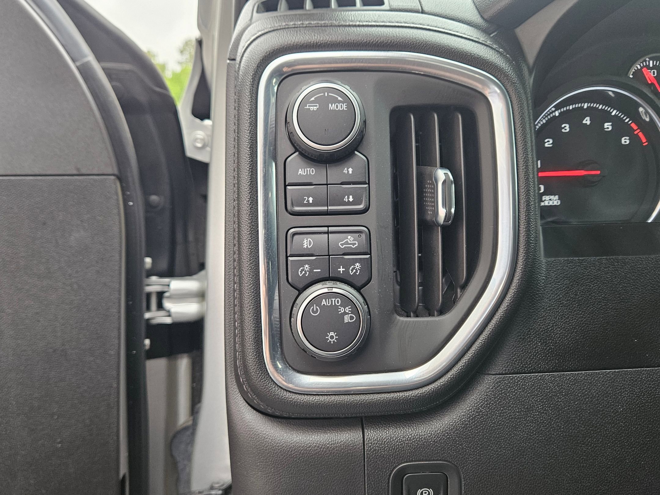 2021 Chevrolet Silverado 1500 LT Trail Boss - Photo 19