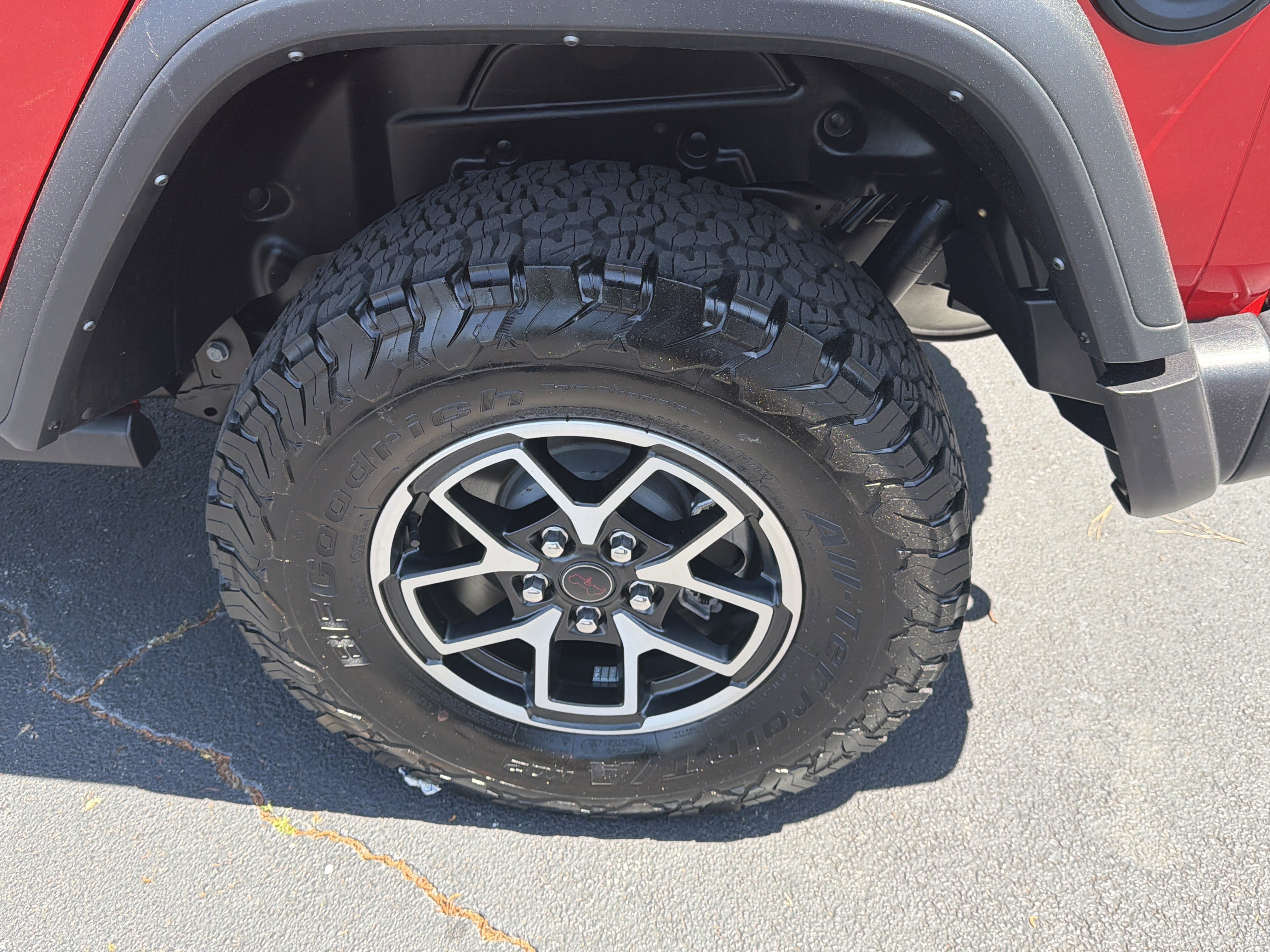 Used 2025 Firecracker Red Clearcoat Jeep Rubicon image 33