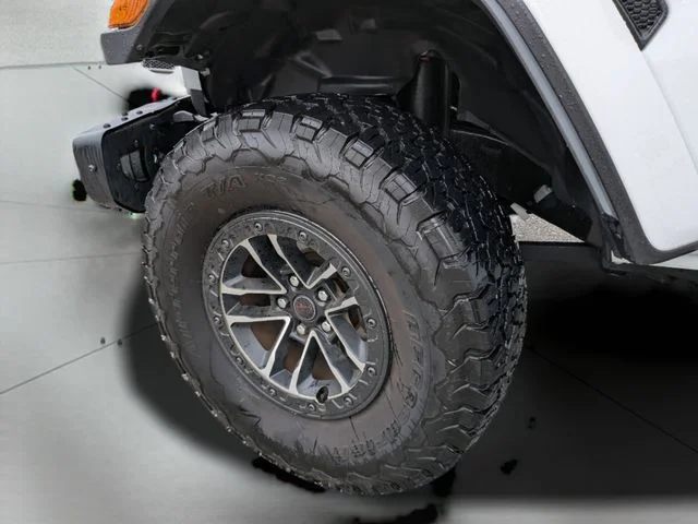 Used 2025 White Jeep Rubicon X image 32