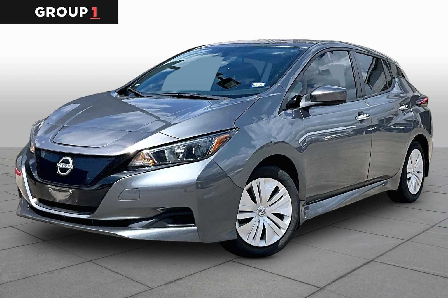 2023 Nissan Leaf S's photo