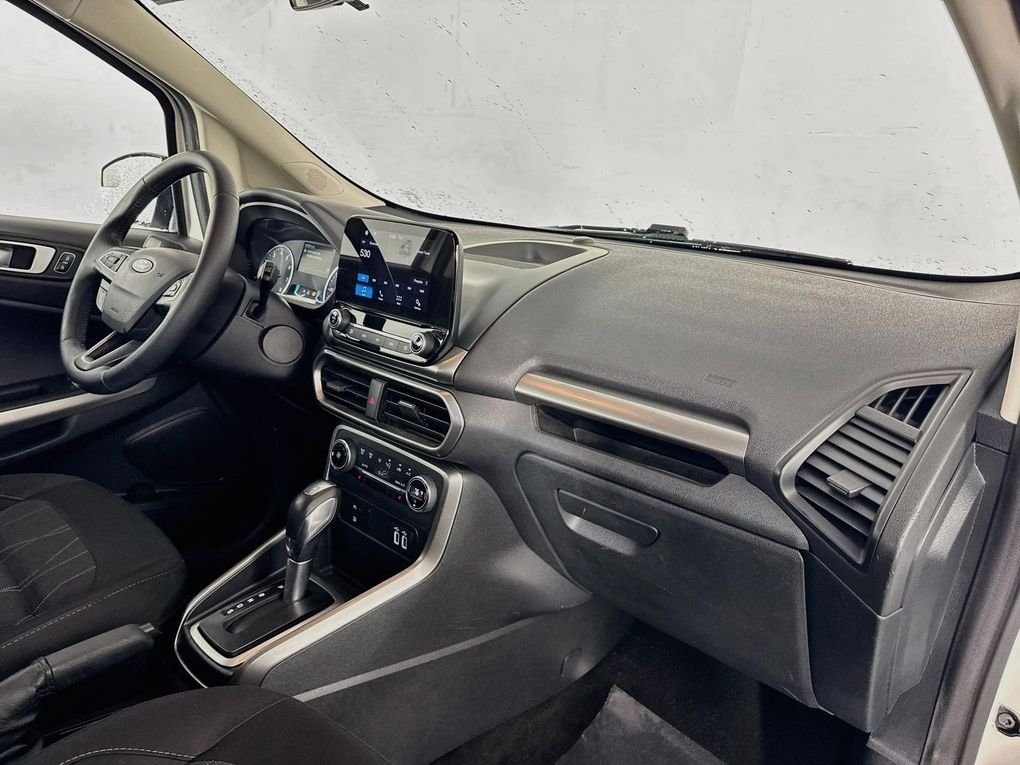 Used 2018 White Ford SE image 28