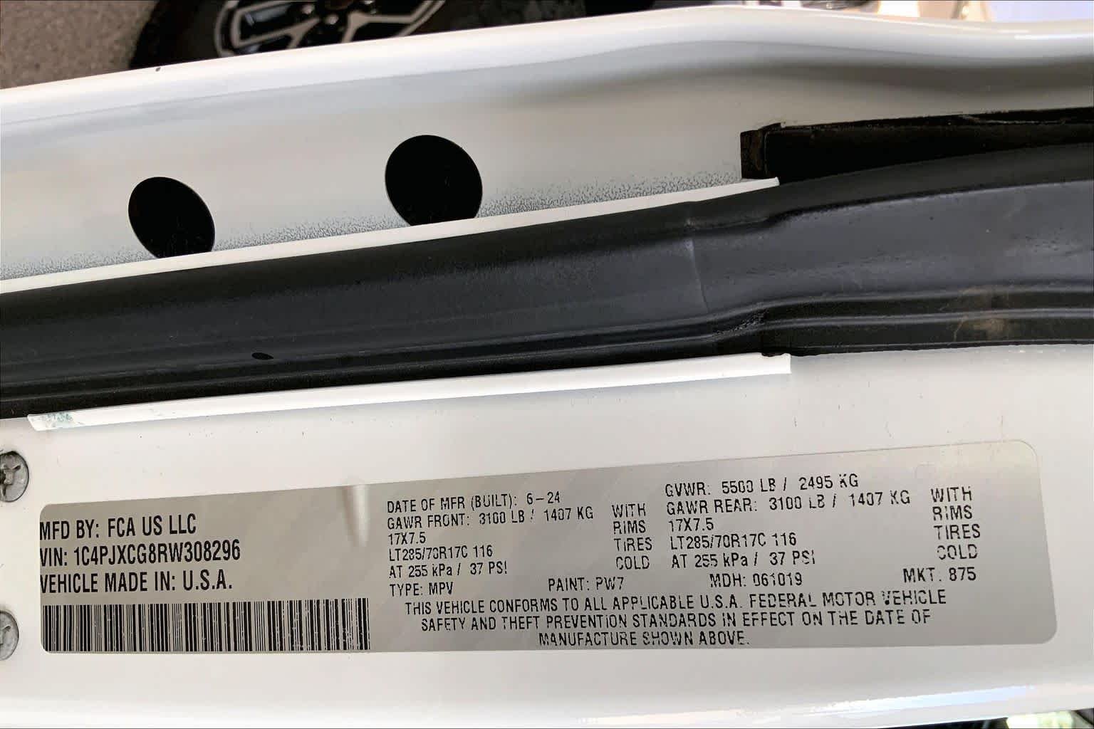 Used 2024 Bright White Clearcoat Jeep Rubicon image 37