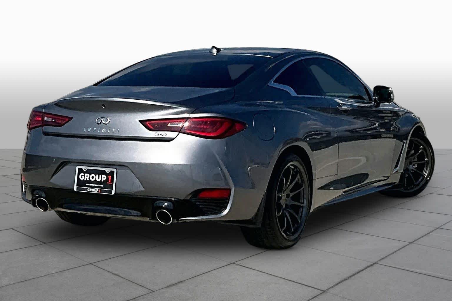 Used 2022 Graphite Shadow INFINITI LUXE image 11