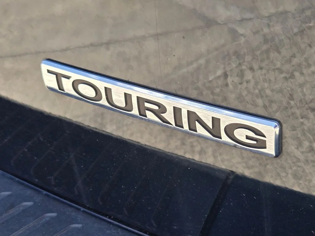 Used 2023 Black Honda Touring image 9
