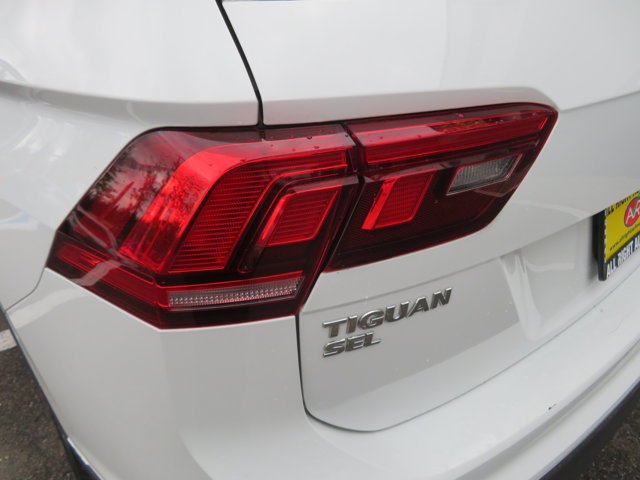 Used 2021 Pure White Volkswagen SEL image 37