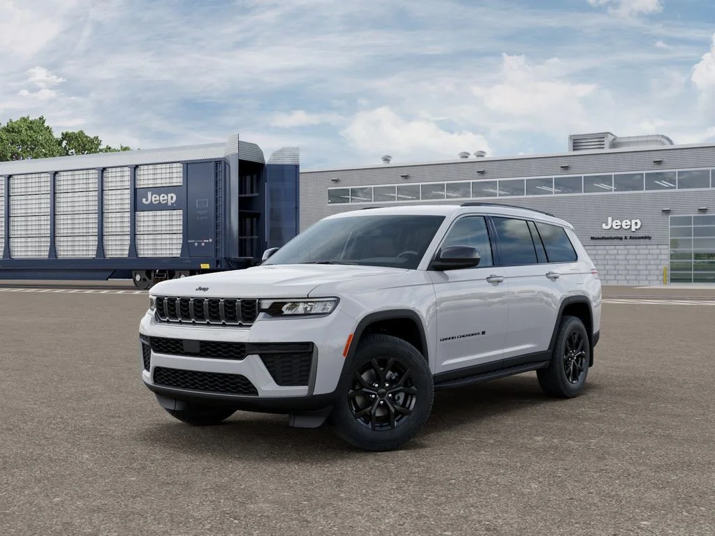 2026 Jeep Grand Cherokee L Laredo Altitude 4x4's photo