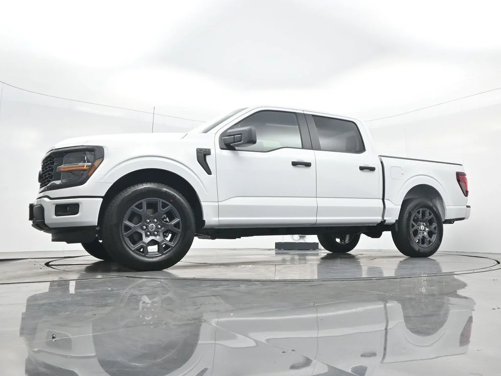 New 2026 Oxford White Ford STX® image 32