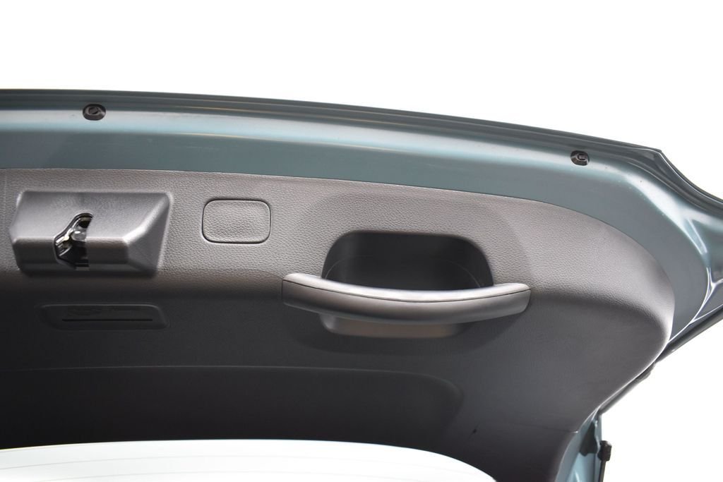 New 2026 Pluton Blue / Black Roof Kia S image 22