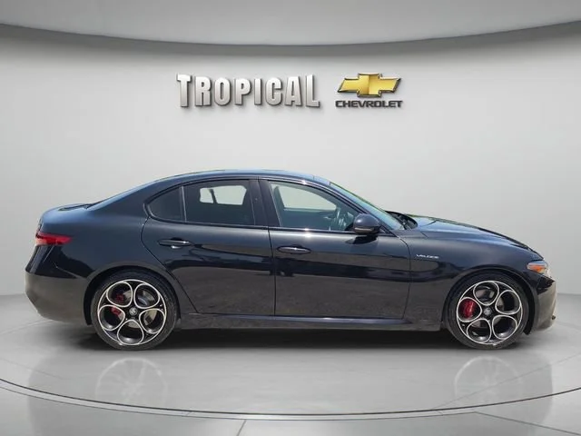 Used 2023 Black Alfa Romeo Veloce image 6
