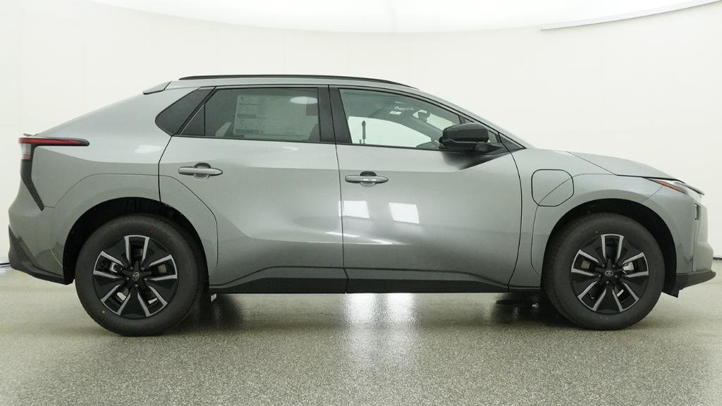 New 2026 Heavy Metal Toyota XLE image 9