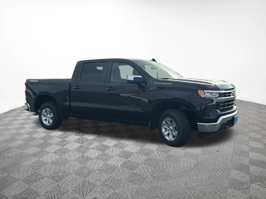 Used 2026 Black Chevrolet LT image 5