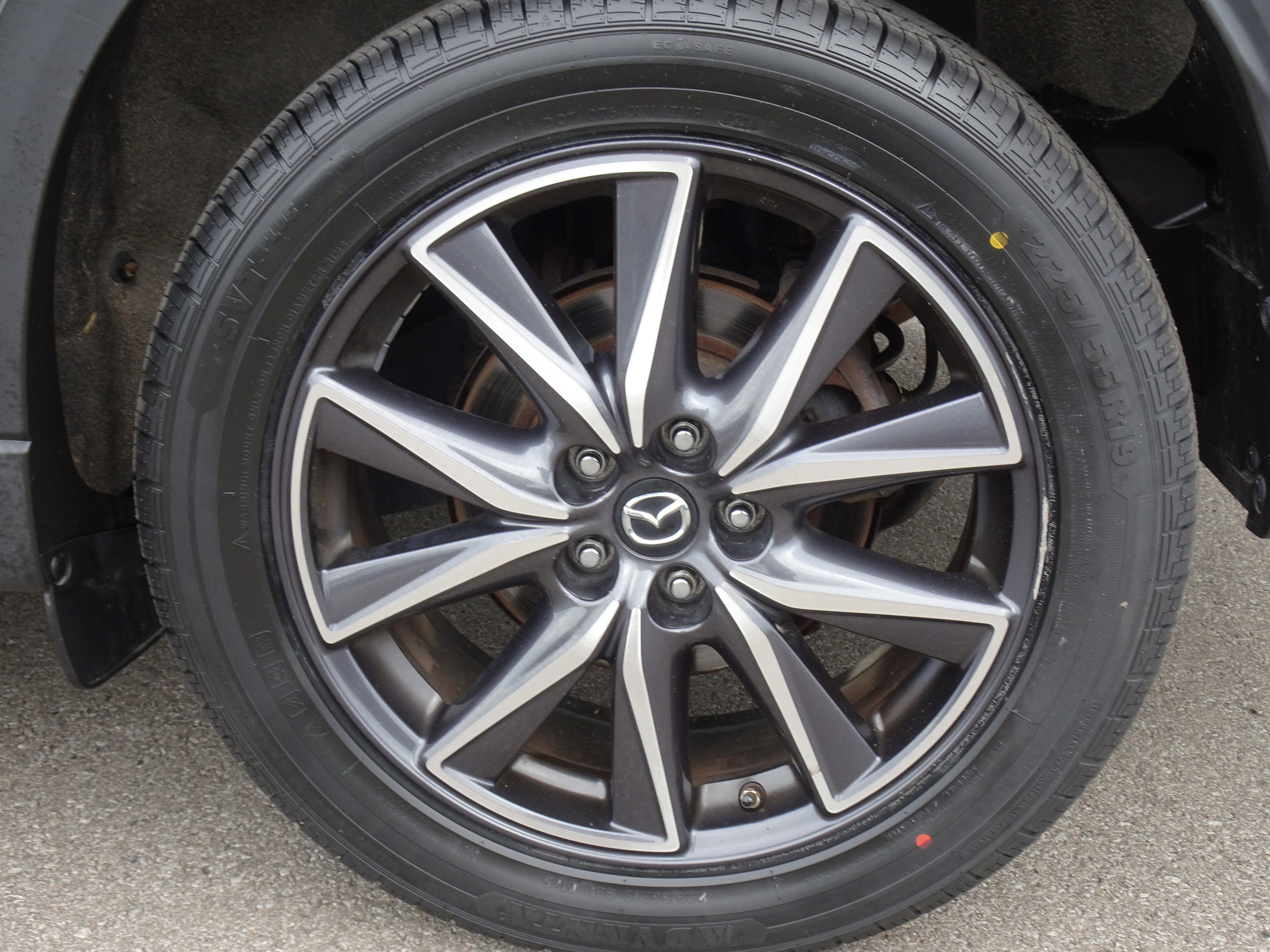 Used 2018 Machine Gray Metallic Mazda Grand Touring image 27