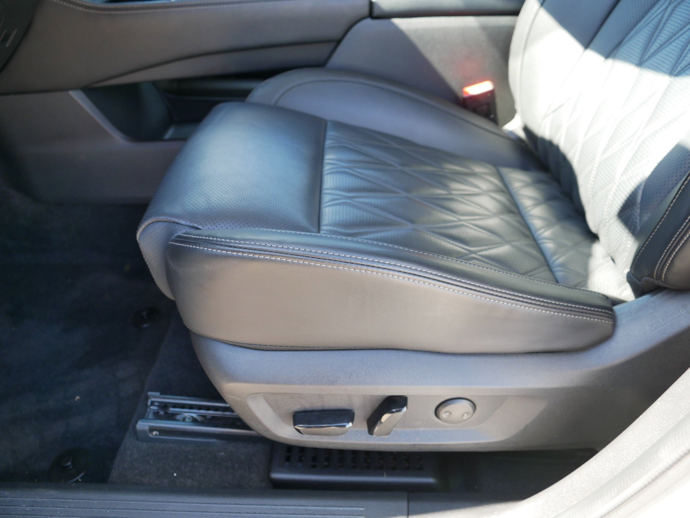 Certified Used 2023 Pearl White Tricoat Nissan Platinum image 20