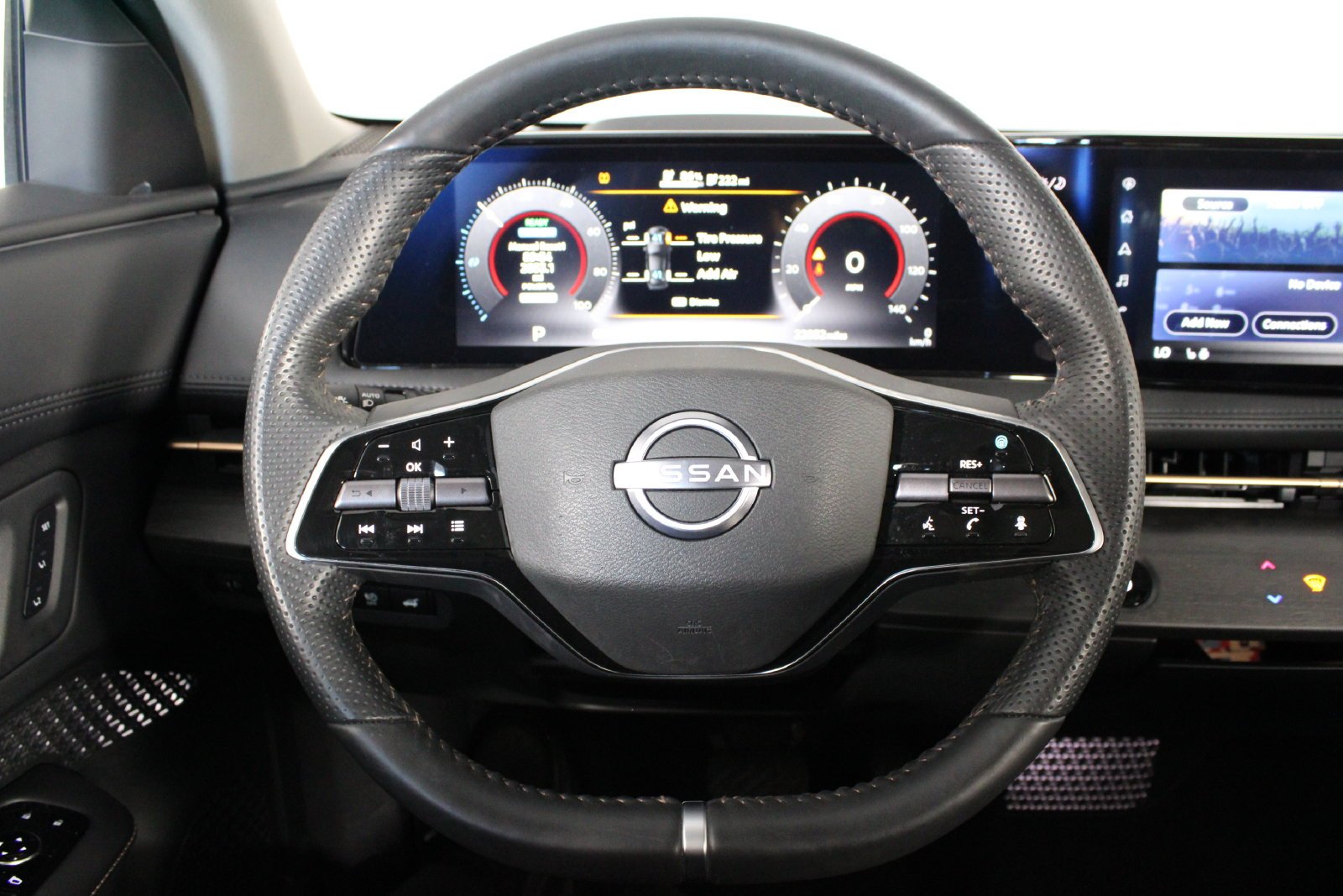 Used 2024 White Nissan EVOLVE+ e-4ORCE image 18
