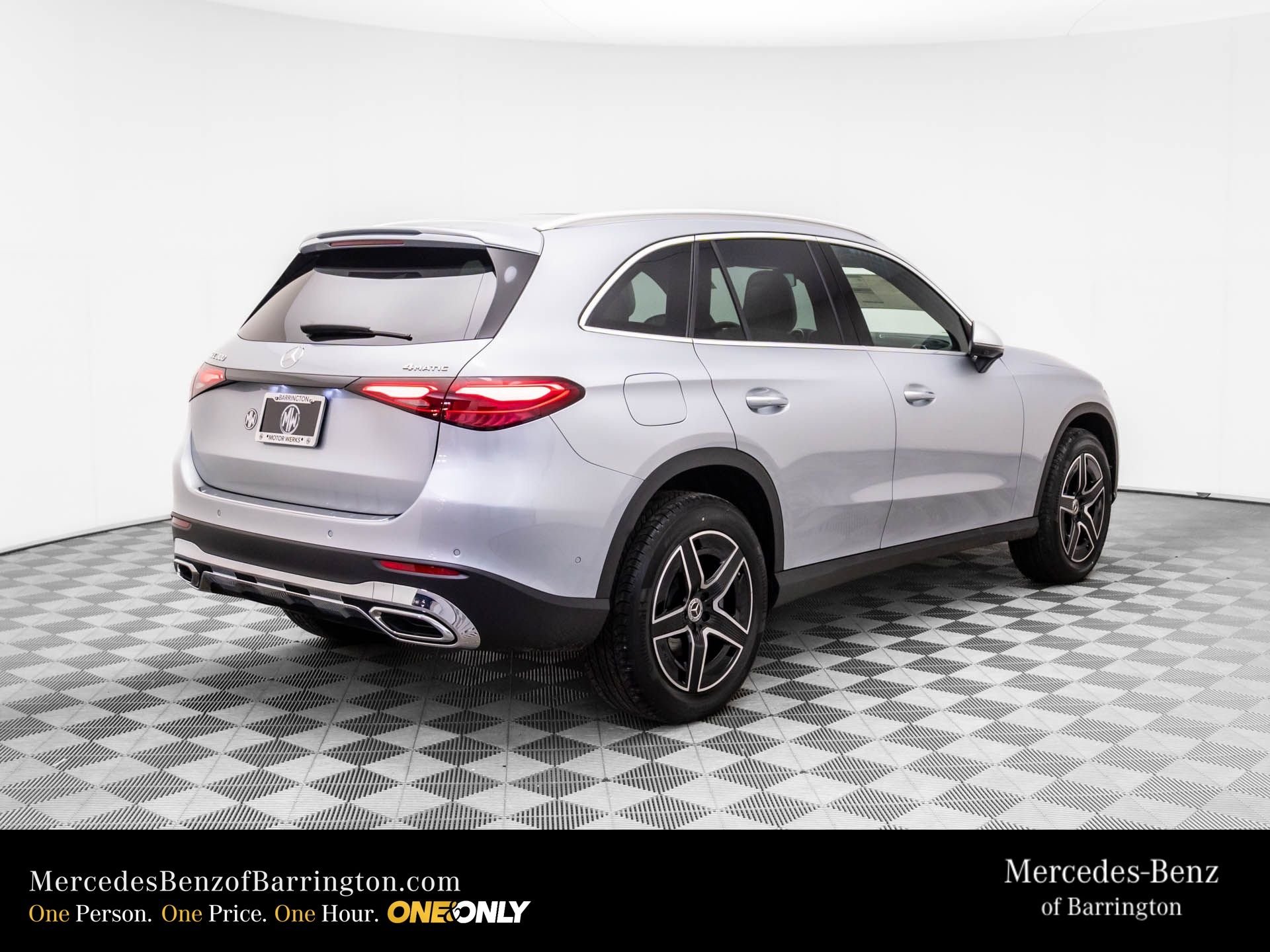 New 2026 Cirrus Silver Metallic Mercedes-Benz GLC 300 image 6