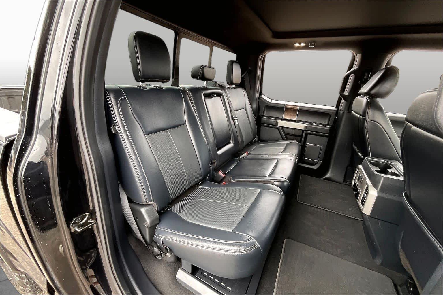 Used 2022 Agate Black Metallic Ford LARIAT image 19