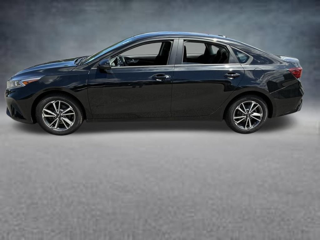 Used 2022 Kia FORTE LXS with VIN 3KPF24AD6NE483831 for sale in Oneida, NY