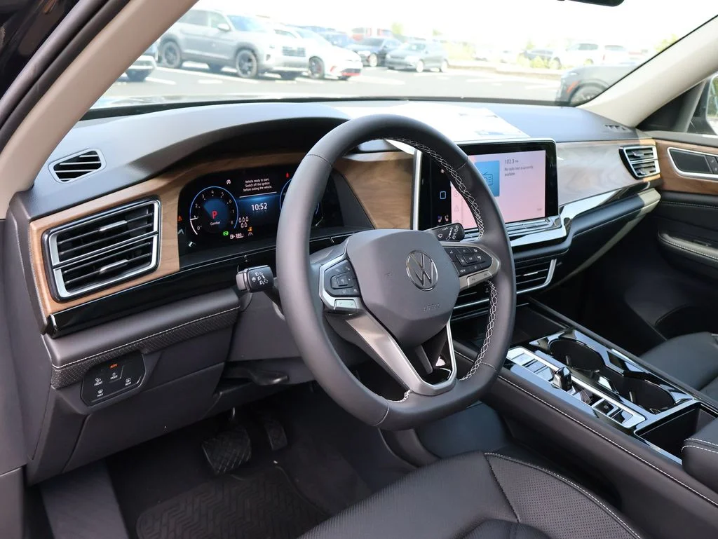 New 2026 Black Volkswagen 2.0T SE w/Technology image 17