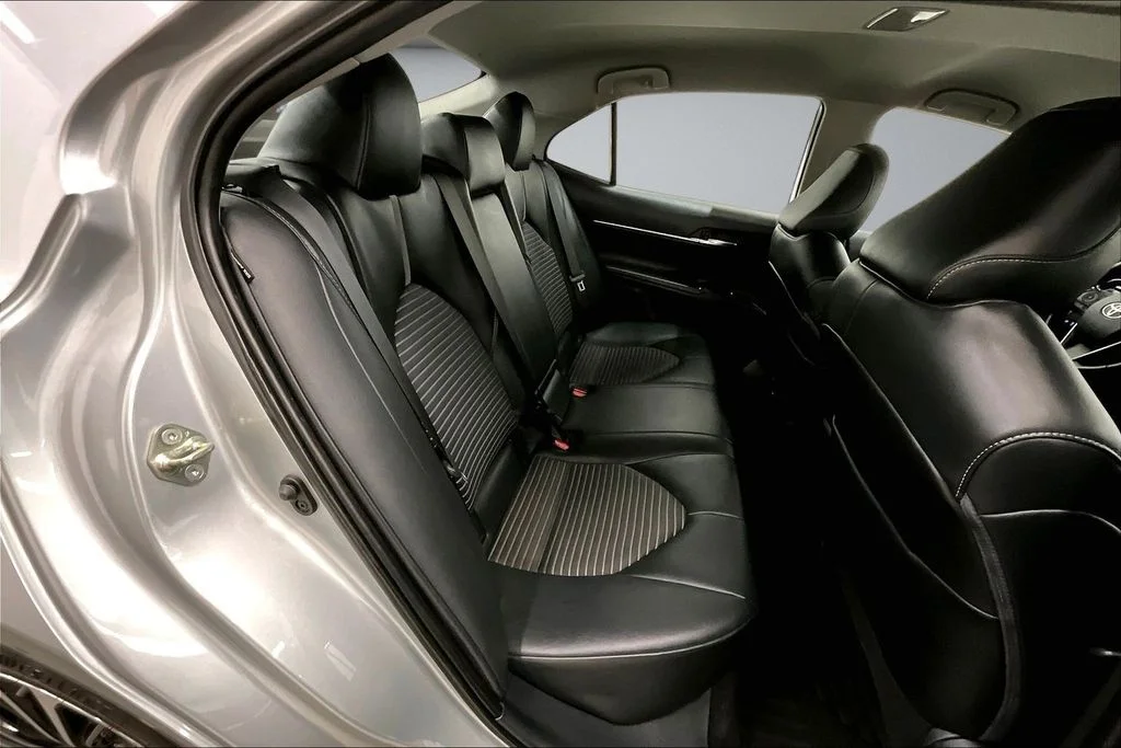 Used 2020 Silver Toyota SE image 25