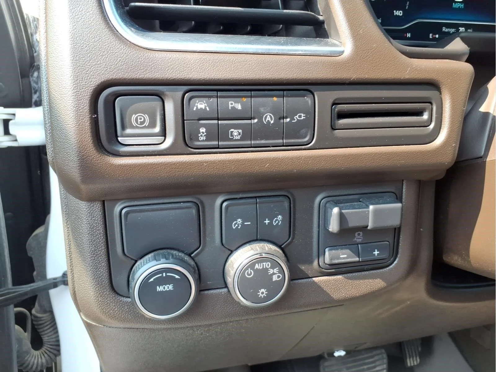 Used 2022 Summit White Chevrolet LT image 21
