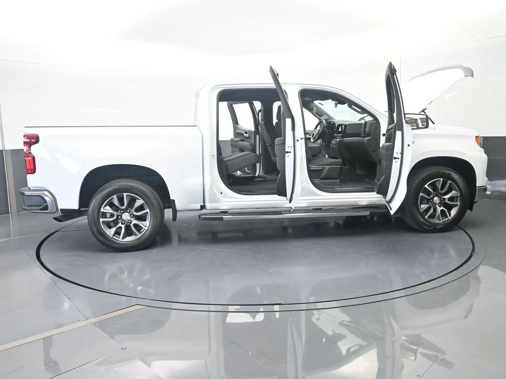 Used 2022 Summit White Chevrolet LT image 72