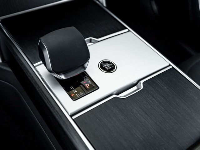 New 2026 Santorini Black Land Rover SE image 21