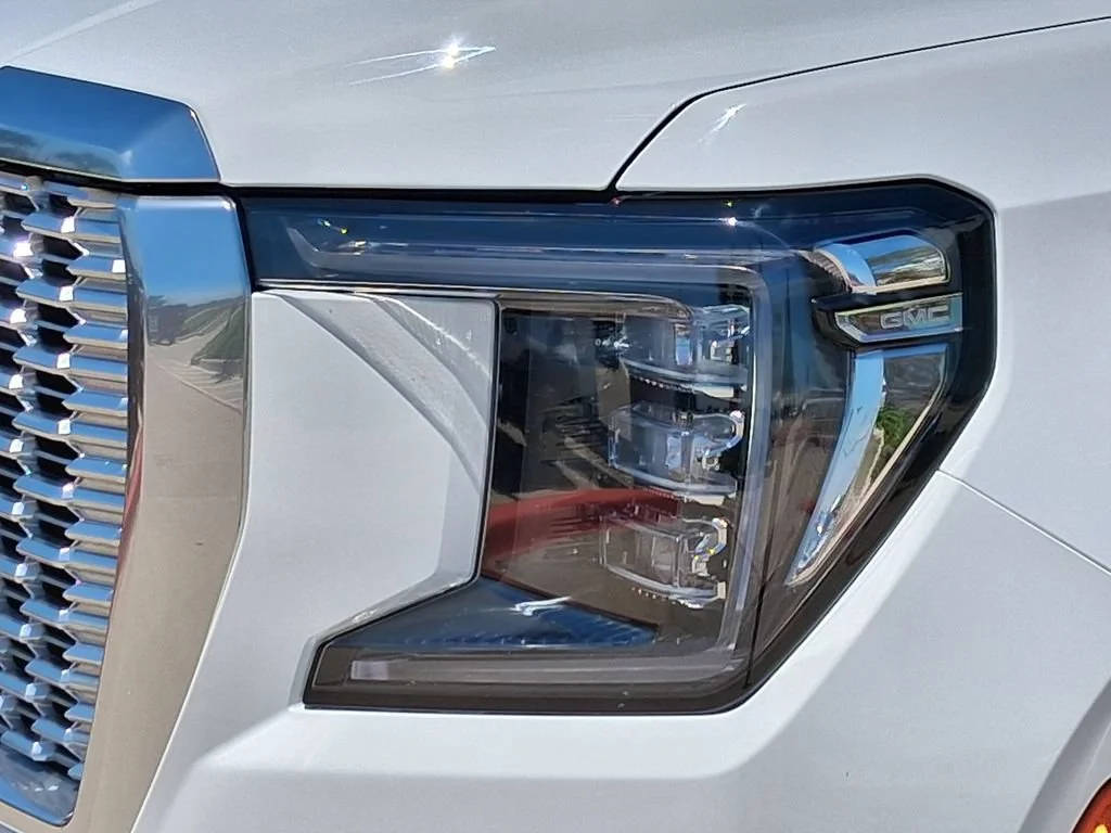 Used 2023 Summit White GMC Denali image 8
