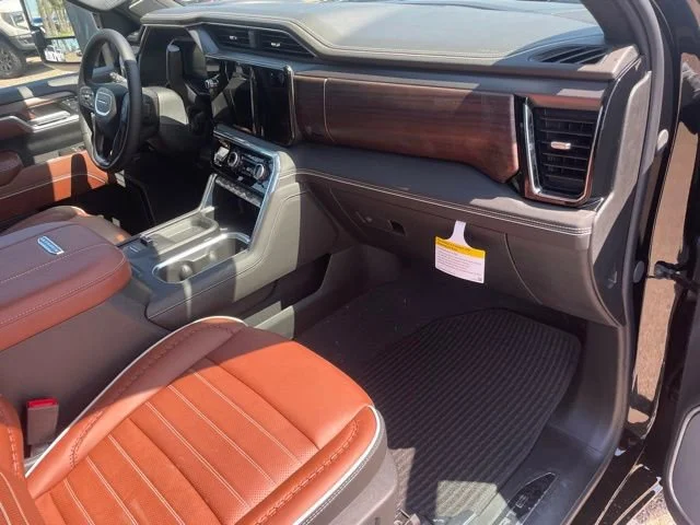 2026 GMC Sierra 2500HD Denali Ultimate - Photo 16