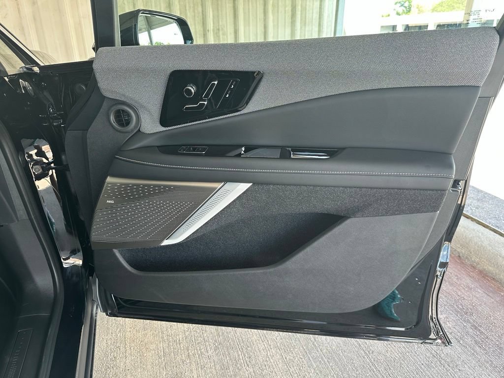 2026 Cadillac OPTIQ Luxury - Photo 33