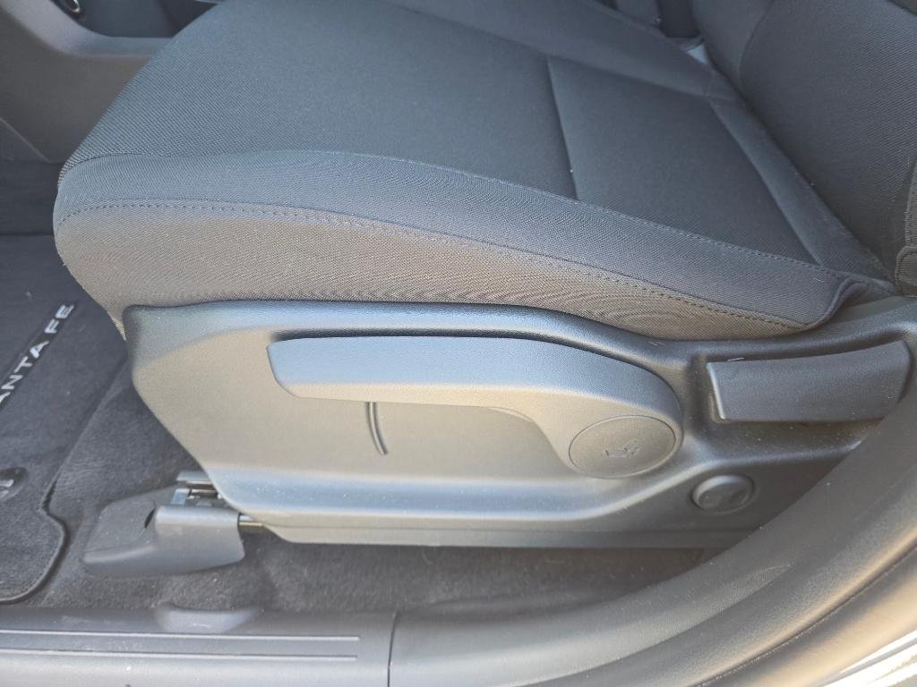 New 2026 Hampton Gray Hyundai SE image 17