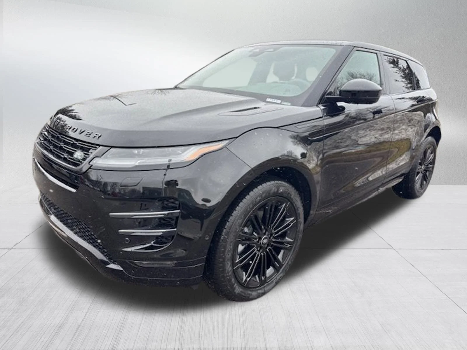 2026 Land Rover Range Rover Evoque Dynamic SE's photo