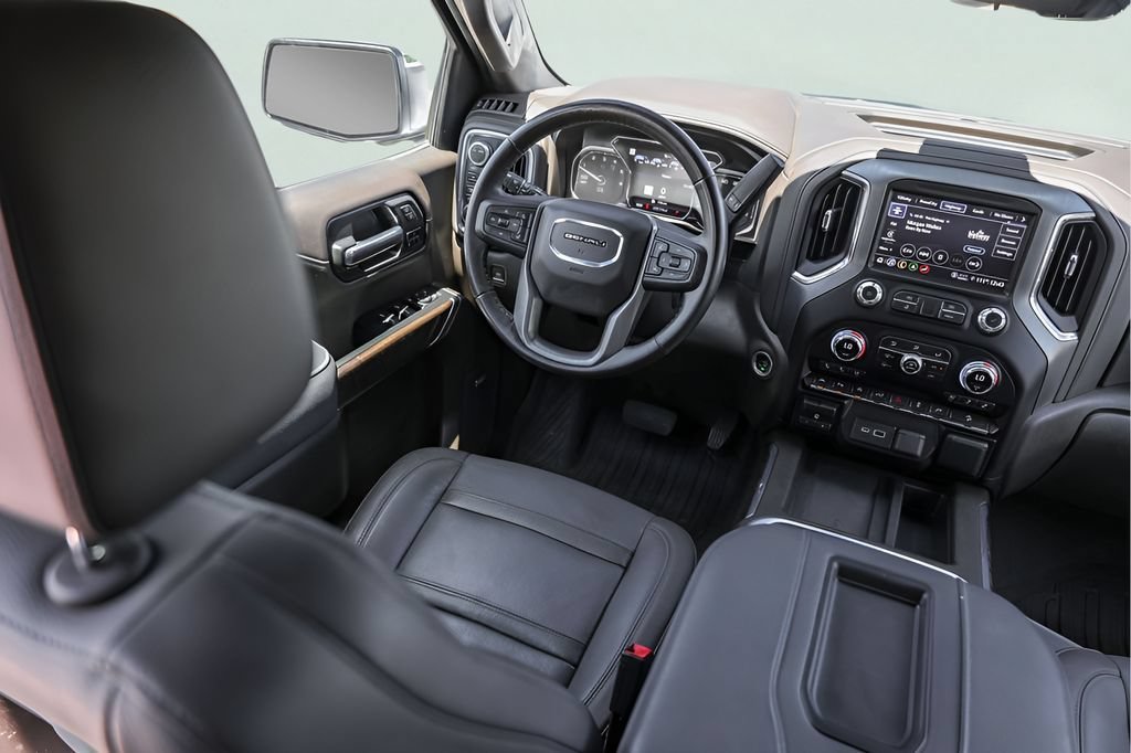 Used 2021 WHITE FROST TRICOAT GMC Denali image 30