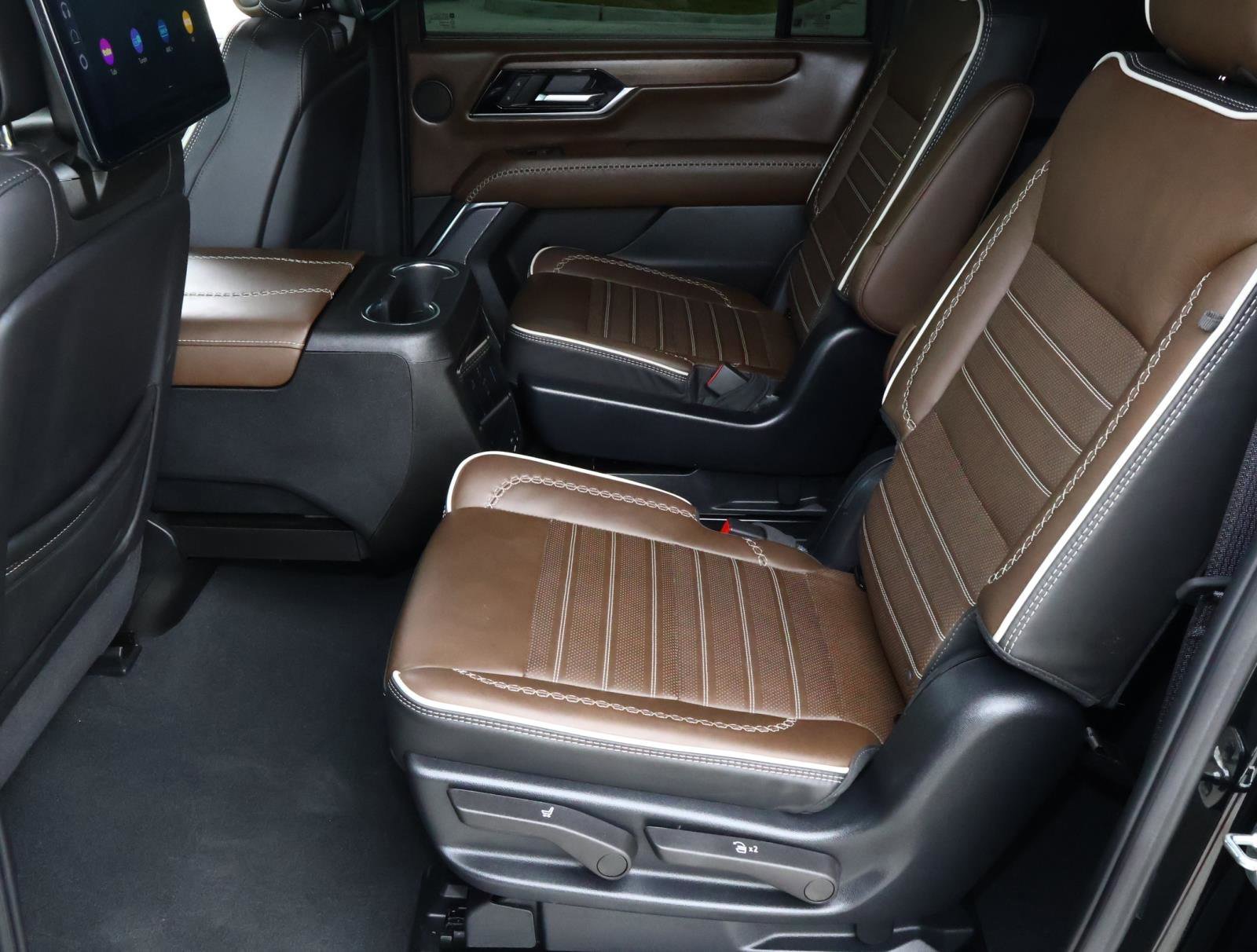 2025 GMC Yukon XL Denali Ultimate - Photo 25