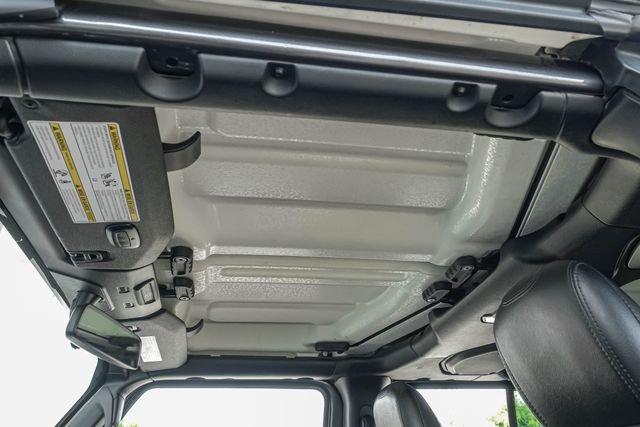 Used 2022 Gray Jeep Rubicon image 32