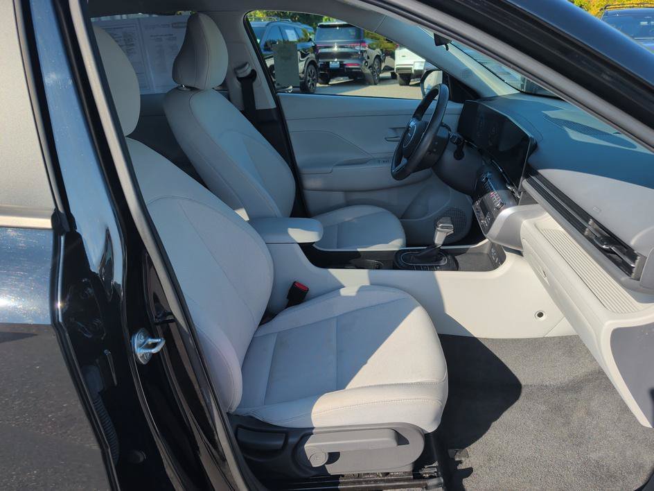 Used 2025 Abyss Black Pearl Hyundai SEL image 12