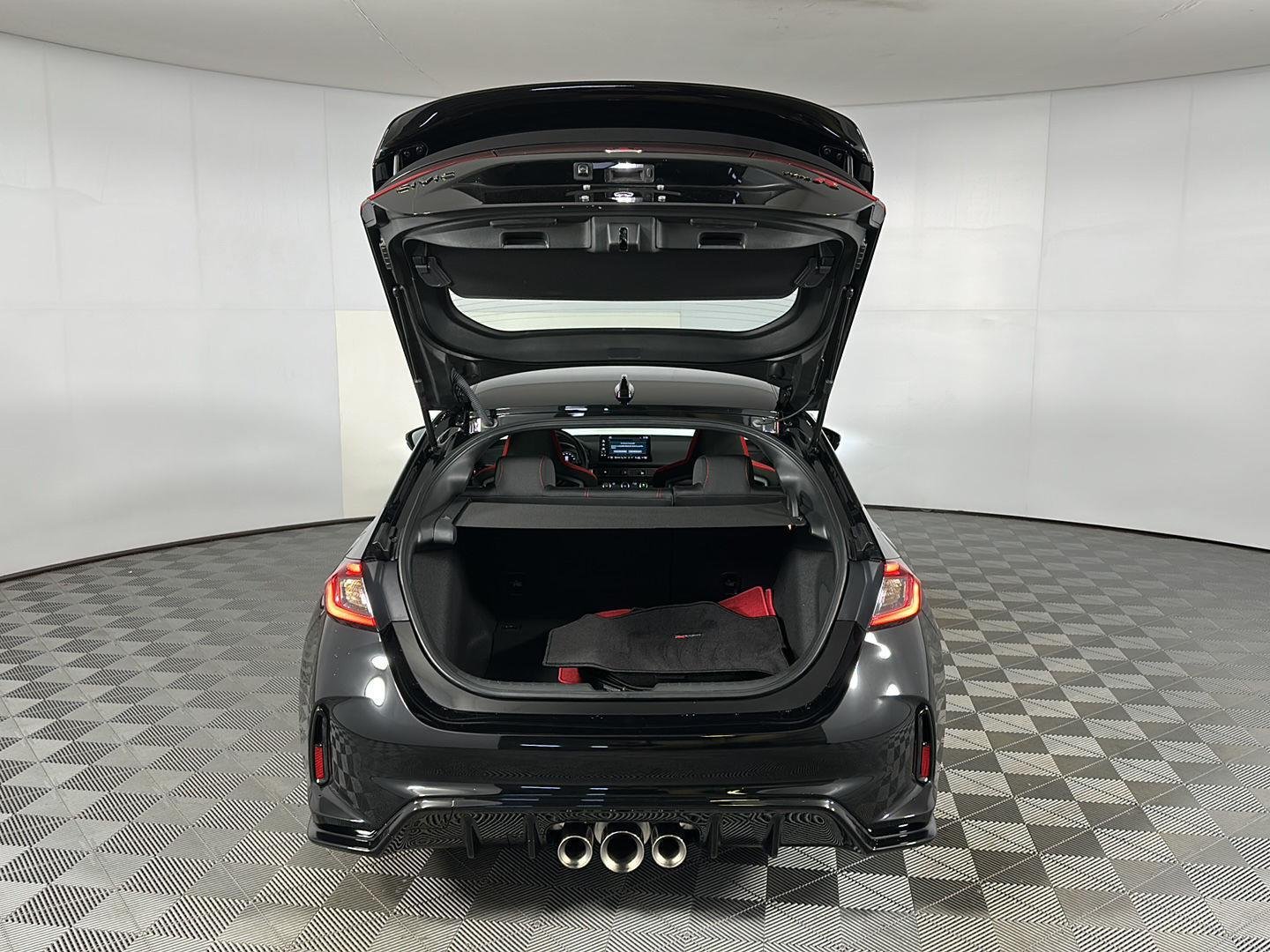 Used 2025 Crystal Black Pearl Honda Type R image 6