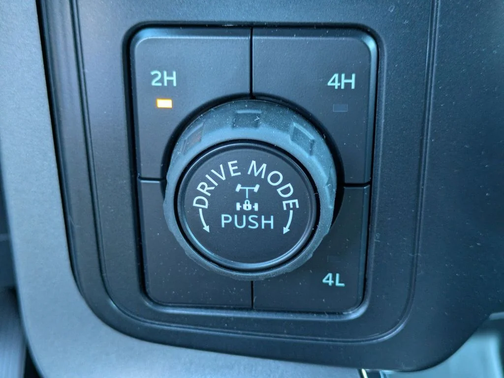 New 2026 Oxford White Ford XLT image 27