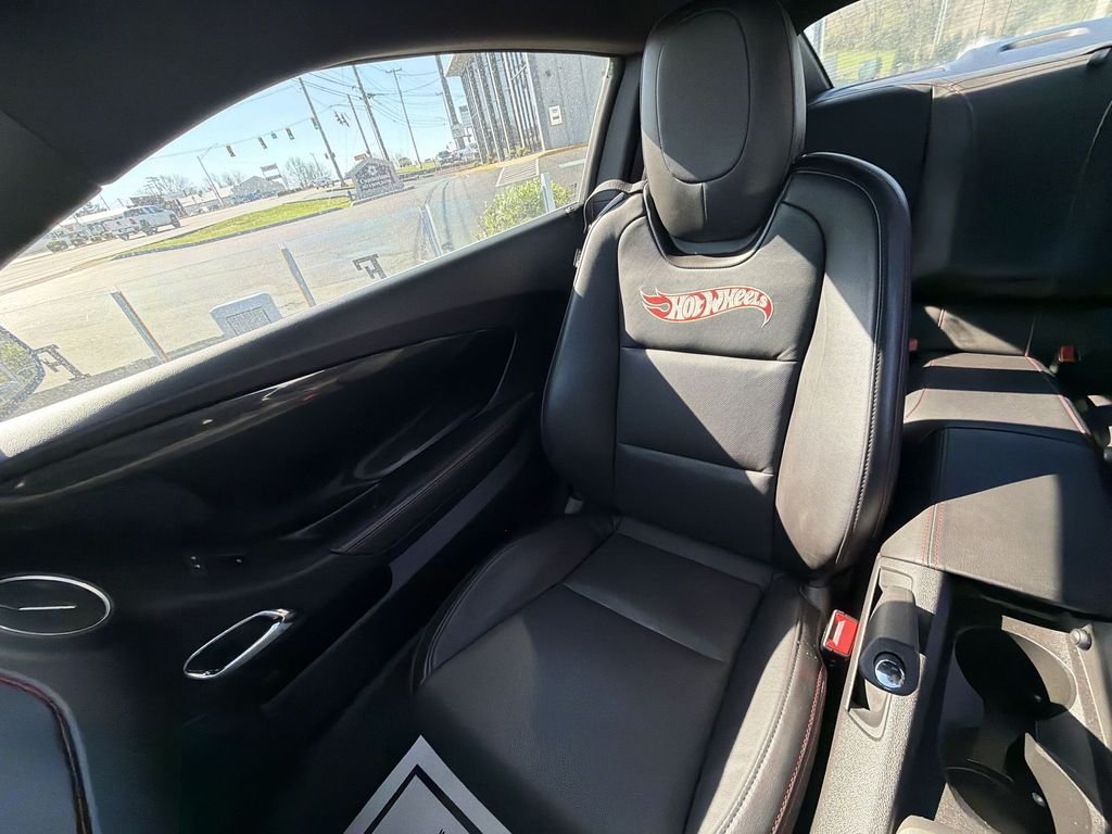 Used 2013 Blue Chevrolet SS image 26